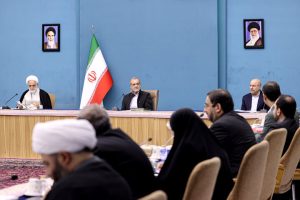 پزشکیان: مبنای عزل و نصب‌ها تخصص و تعهد باشد نه رابطه و سلیقه شخصی