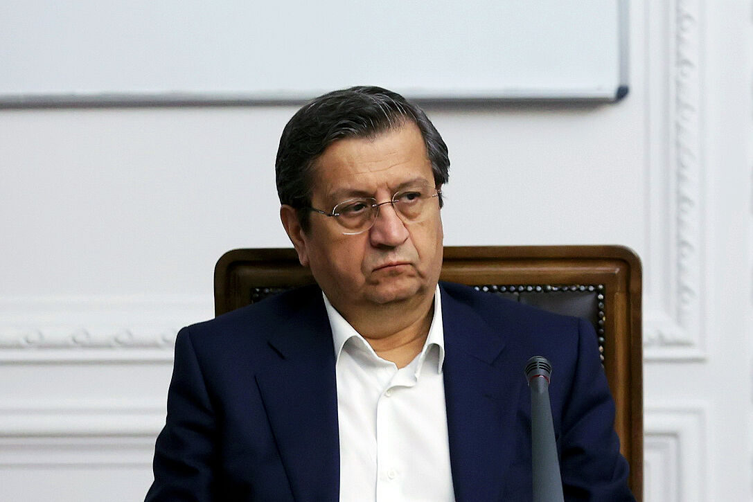 همتی: هدف گذاری دی۸ رسیدن به حجم تجاری ۵۰۰ میلیارد دلار است – جمهورآنلاین