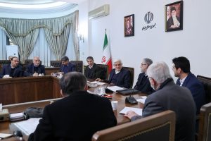 عارف: به جای تقبیح مهاجرت جوانان، رابطه‌شان را با ایران حفظ کنیم – جمهورآنلاین