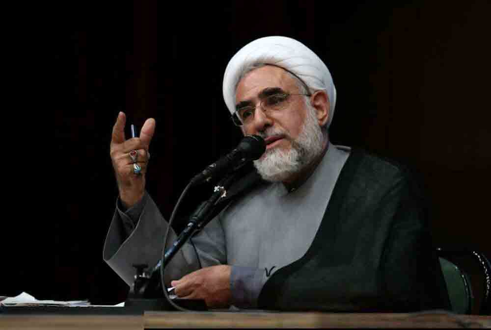ظریف، مورد وثوق رهبری و افتخار کشور است – جمهورآنلاین