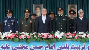 نیروهای انتظامی دژها، زینت و باعث عزت مملکت و کشور هستند – جمهورآنلاین