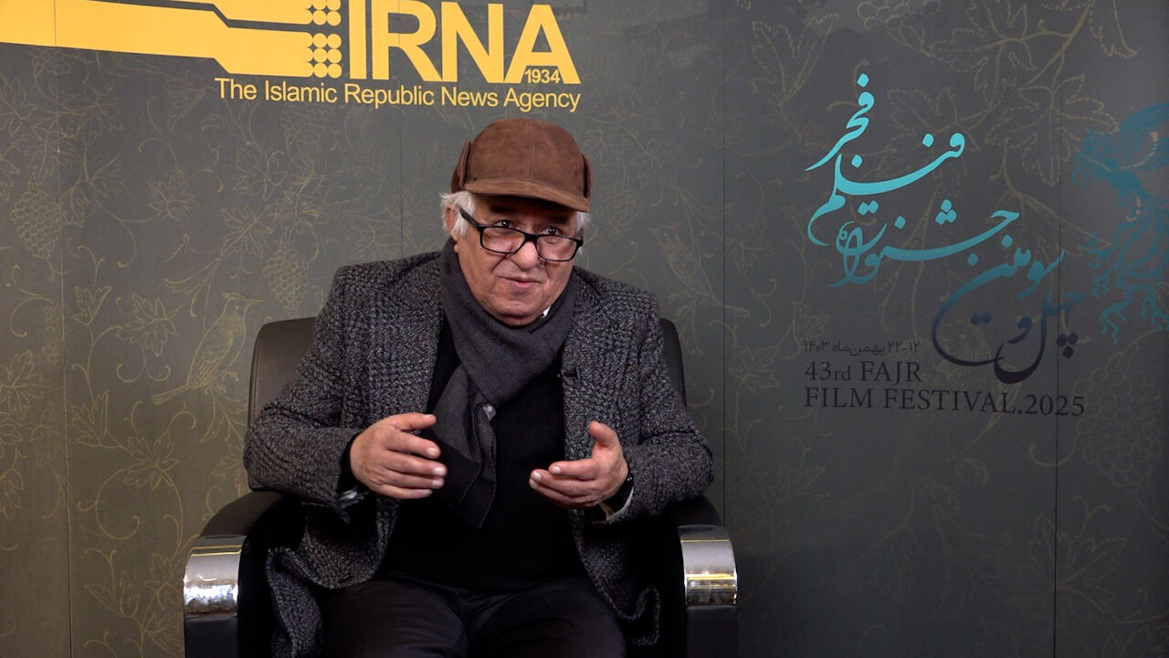 نقش خاکستری را ترجیح می‌دهم – جمهورآنلاین