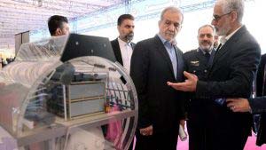 بازدید دکتر پزشکیان از نمایشگاه توانمندی‌ها و ظرفیت‌های وزارت دفاع – جمهورآنلاین