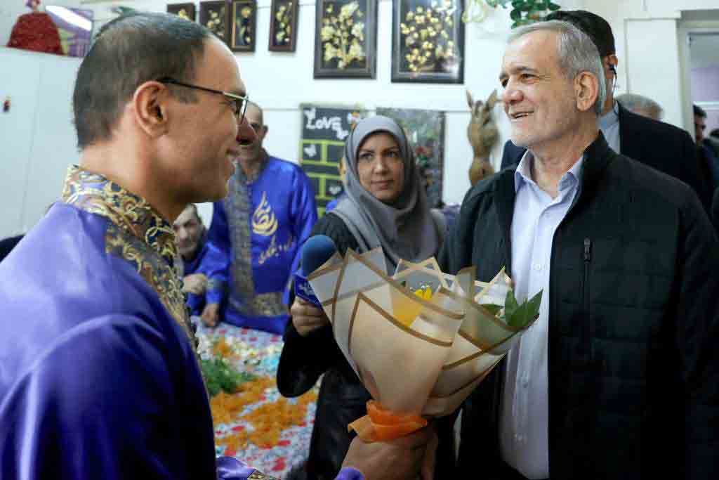 بازدید دکتر پزشکیان از مرکز خیریه و نیکوکاری ریحانه‌ اسلامشهر – جمهورآنلاین