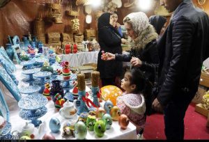 بهار در یک قاب؛ جادوی رنگ‌ها و هنر در نمایشگاه بهاره – جمهورآنلاین