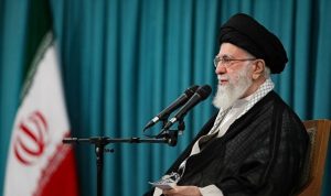 رهبر انقلاب: آمریکایی‌ها بدانند ملت ایران تسلیم‌شدنی نیست