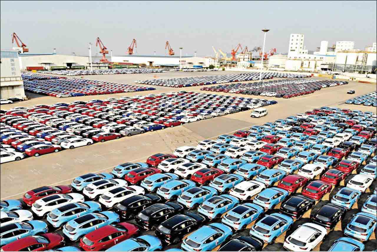 امکان واردات خودروهای بالای ۲۵۰۰ سی‌سی غیر آمریکایی با عمر ۵ سال ساخت به مناطق آزاد – جمهورآنلاین