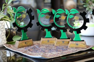 در راستای حمایت و الگوسازی برگزار شد نخستین نشان برتر مدیریت سبز فعالین اقتصادی منطقه آزاد انزلی اهداء شد