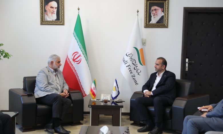 دیدار رئیس اتاق بازرگانی گیلان با مدیرعامل سازمان منطقه آزاد انزلی برگزاری نمایشگاه بینالمللی فرصتهای سرمایهگذاری و توانمندیهای صادراتی استان گیلان در دستور كار قرار گرفت