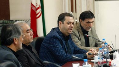 به گزارش پول و اعتبار: در مراسمی با حضور  توسلی امور شرکت‌ها و نها‌های مالی بانک کشاورزی، سید حمید سیدی عضو هیأت مدیره بانک کشاورزی، آرش جهانگیرزاده مدیرعامل شرکت مهر۷۸، نصرالله انصاری مدیرکل حراست بانک کشاورزی، علی‌اکبر افخمی به عنوان مدیرعامل بزرگترین زنجیره تولید تخم مرغ کشور معرفی شد و از خدمات علی تقوی‌فر تقدیر به عمل آمد.