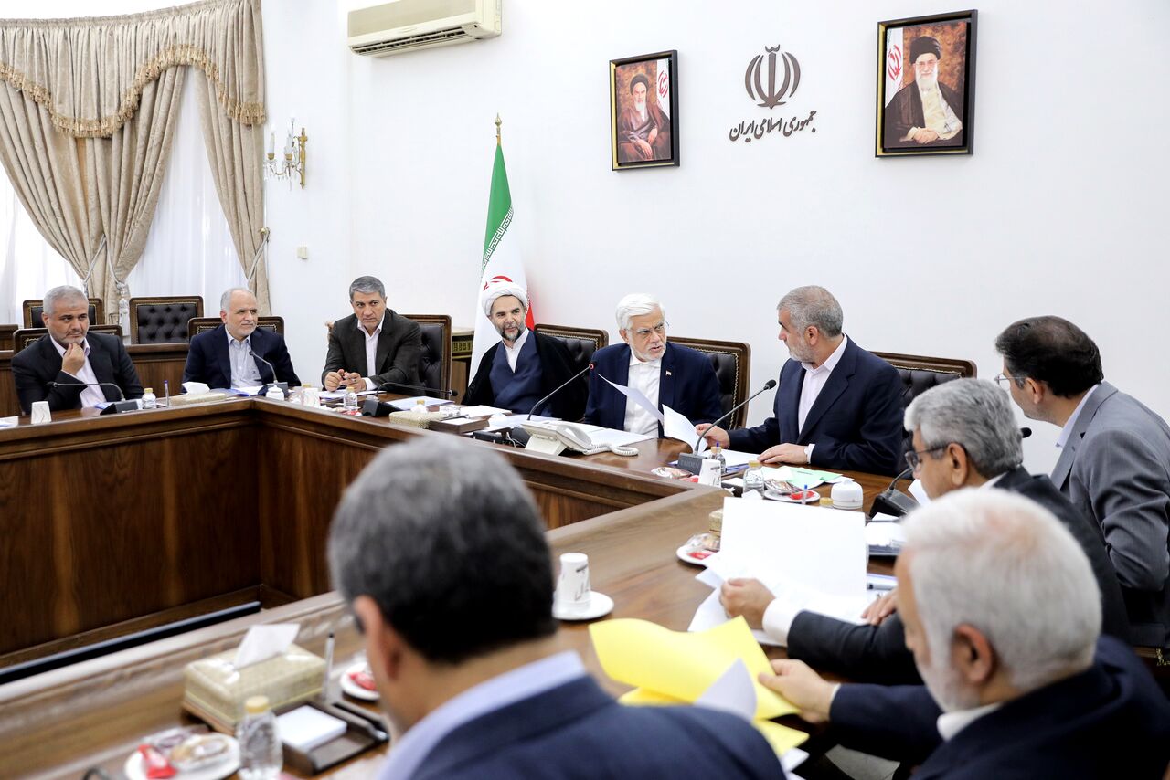 دکتر عارف: مسیر خدمت‌رسانی به مردم با وحدت و هماهنگی سه قوه هموارتر می‌شود – جمهورآنلاین