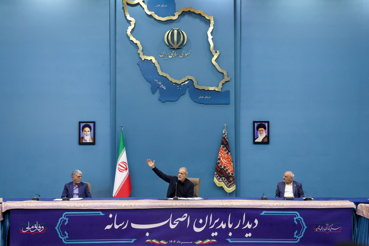 هیچ سیاستی در ارتباطات بین‌المللی، بدون هماهنگی با رهبری مطرح و پیگیری نمی‌شود – جمهورآنلاین