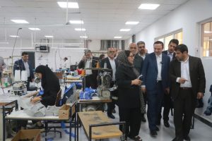 دبیر شورای‌عالی مناطق آزاد از واحدهای تولیدی منطقه آزاد اروند بازدید کرد – جمهورآنلاین