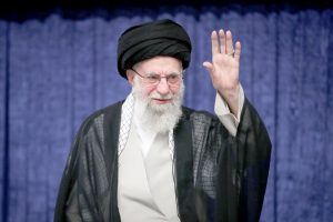 سپر پولادین اتحاد مردم و مسئولان و نیروهای مسلح نباید خدشه دار شود