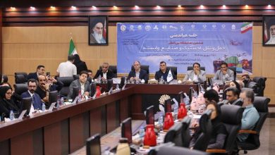 به گزارش پول و اعتبار به نقل از روابط عمومی شرکت نمایشگاهی میلاد نور، محمدجواد قنبری معاون امور نمایشگاهی شرکت سهامی نمایشگاه‌های بین‌المللی جمهوری اسلامی ایران ضمن خوش آمدگویی به حاضران افزود: در طول سال ۷۰ نمایشگاه تخصصی در محل دائمی نمایشگاه بین‌المللی تهران برگزار می‌شود که فرصت خوبی است برای شرکت‌های مختلف که خود را در معرض دید قرار دهند و با شرکت‌های خارجی ارتباط بگیرند.