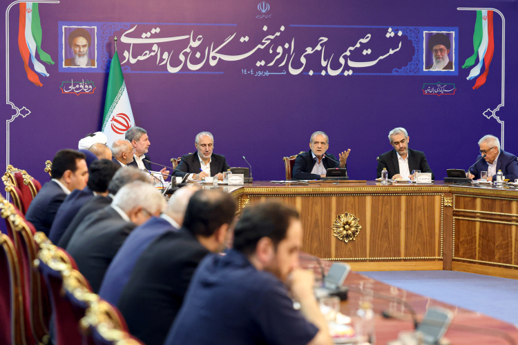 کارشناسان راهکارهای بهینه کردن هزینه‌ها بدون ایجاد نارضایتی را به دولت ارائه دهند – جمهورآنلاین