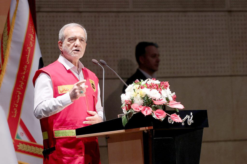 به زانو در آوردن ملت ایران خواب و خیال است – جمهورآنلاین