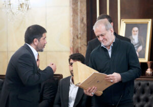 دنیا ما را تحت فشار قرار داده تا تسلیم شویم، اما تسلیم شدن در وجود ما نیست – جمهورآنلاین