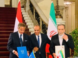 امضای توافق نامه از سرگیری مجدد همکاری بین ایران و آژانس – جمهورآنلاین