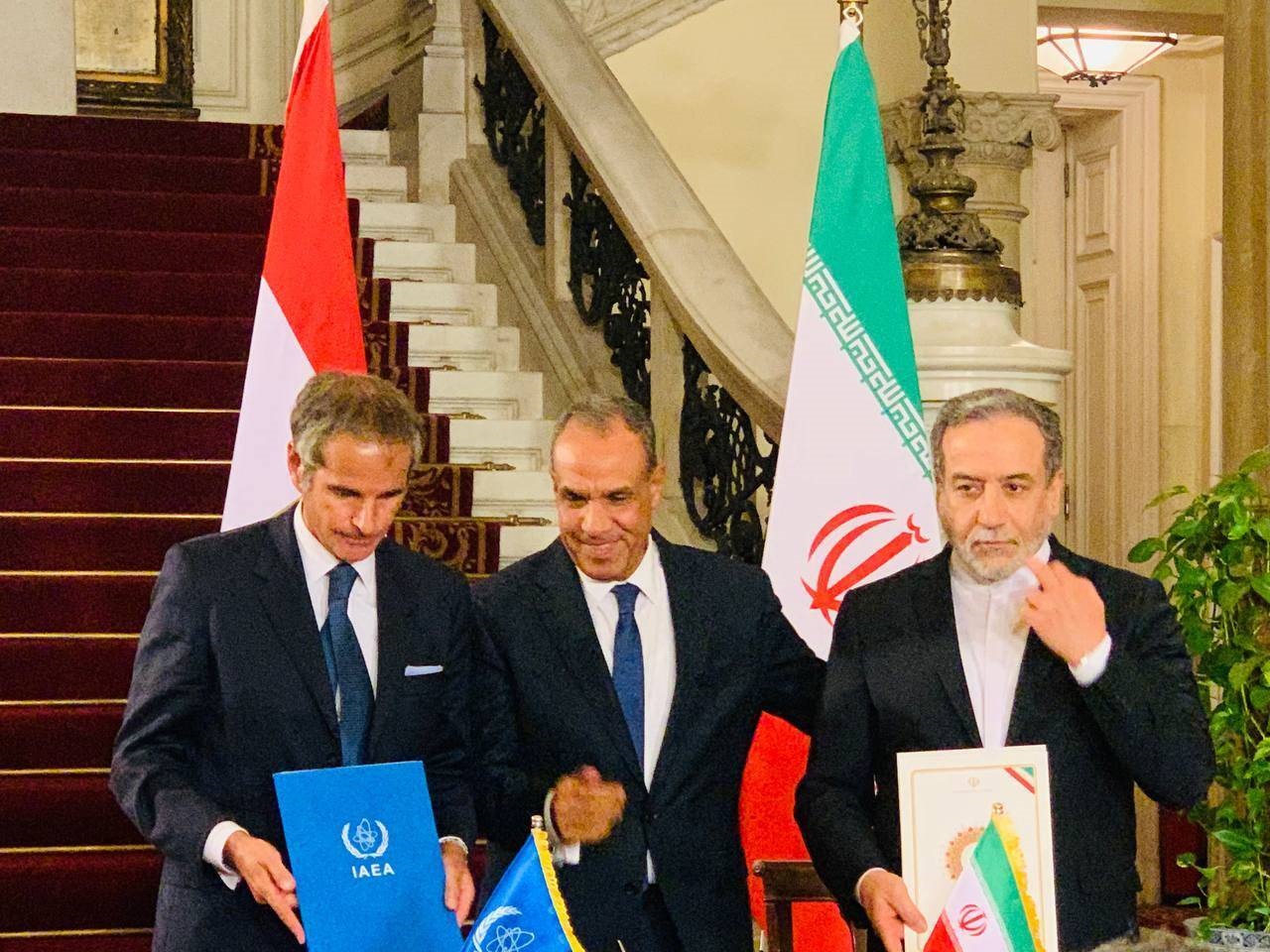 امضای توافق نامه از سرگیری مجدد همکاری بین ایران و آژانس – جمهورآنلاین