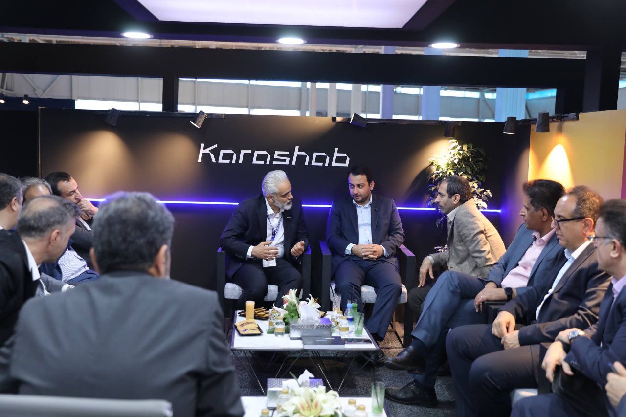 مدیران عامل بانک صادرات ایران و ایرانسل تفاهم‌نامه همکاری امضا کردند + عکس