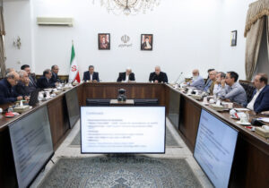 دکتر عارف: مزیت کشور نیروی انسانی و جوانان تحصیل کرده و نه منابع زیرزمینی است