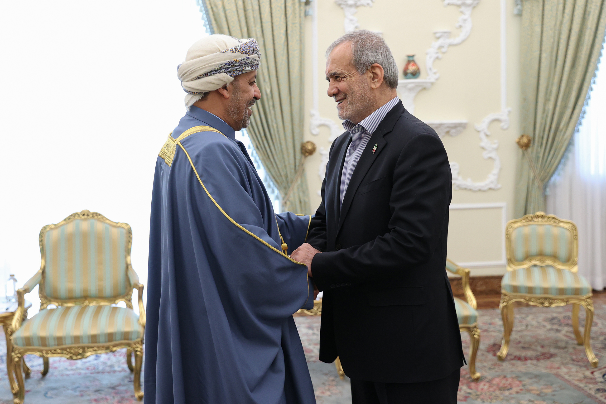 ایران و عمان در فراز و نشیب‌های منطقه‌ای، همواره یاور یکدیگر بوده‌اند