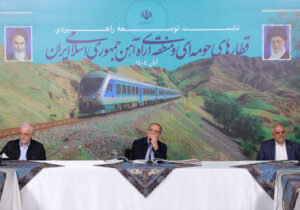 تاکید دکتر پزشکیان به تکمیل خطوط ایستگاه‌های قطار حومه‌ای برای استفاده توأمان مردم