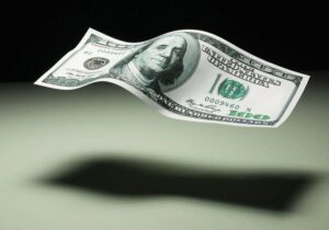 تثبیت قیمت دلار در بازار تجاری