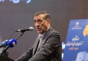 اقتصاد باید به دست مردم سپرده شود