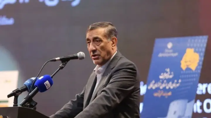 اقتصاد باید به دست مردم سپرده شود