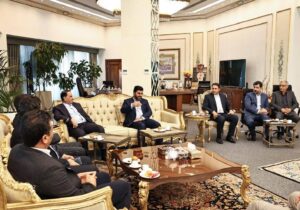 نقش‌آفرینی گروه مالی گردشگری در ناترازی برق کشور و حرکت به سمت توسعه سبز و پایدار