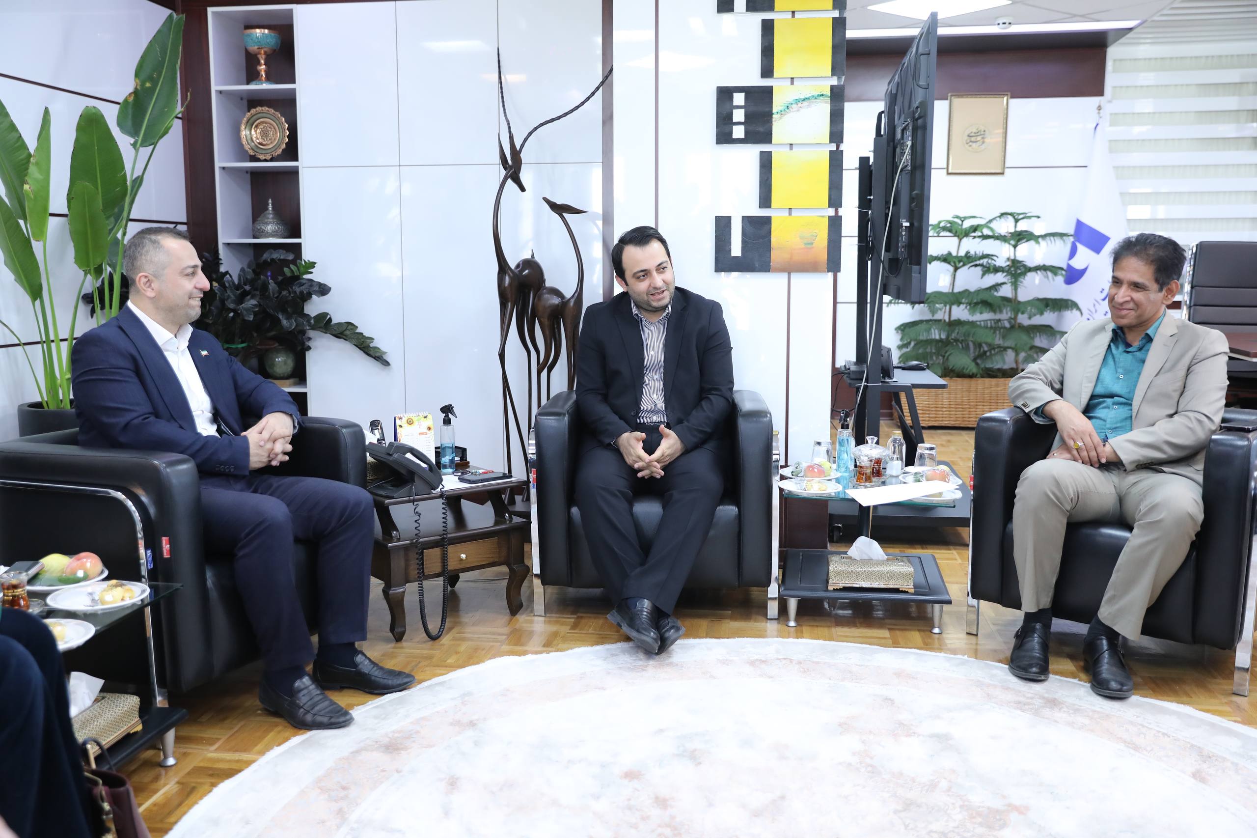 رویکرد بانک صادرات ایران تقویت امید، بالندگی و توانمندسازی جوانان کشور است