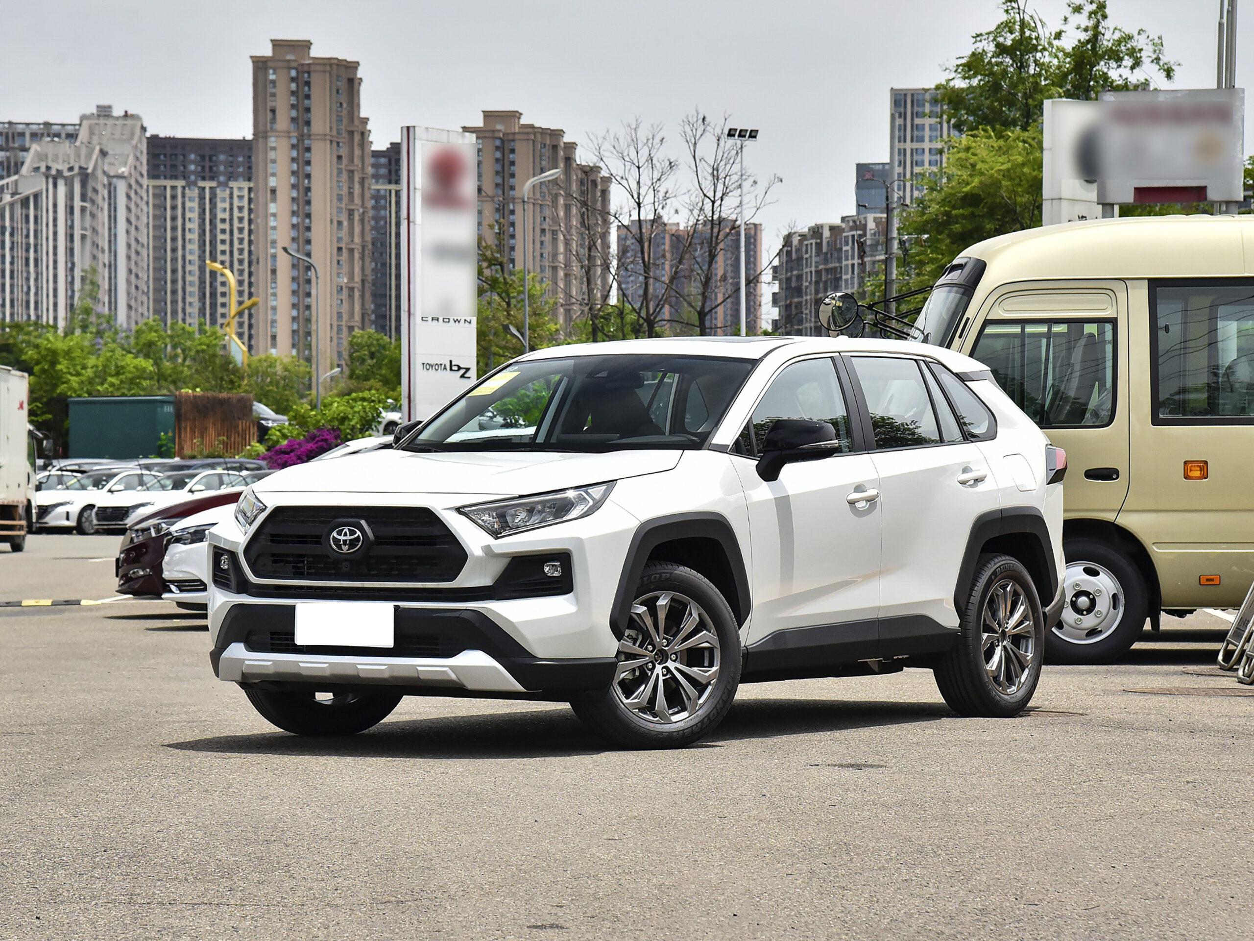 آغاز پیش‌فروش تویوتا RAV4 ADVENTURE PLUS با پلاک ملی از سوی آذریوردسال