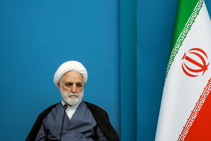 مسئولین قضایی باید نسبت به رفع مسائل معیشتی مردم اهتمام داشته باشند