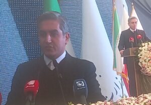 بهبود وضعیت راه‌های کردستان در اولویت باشد