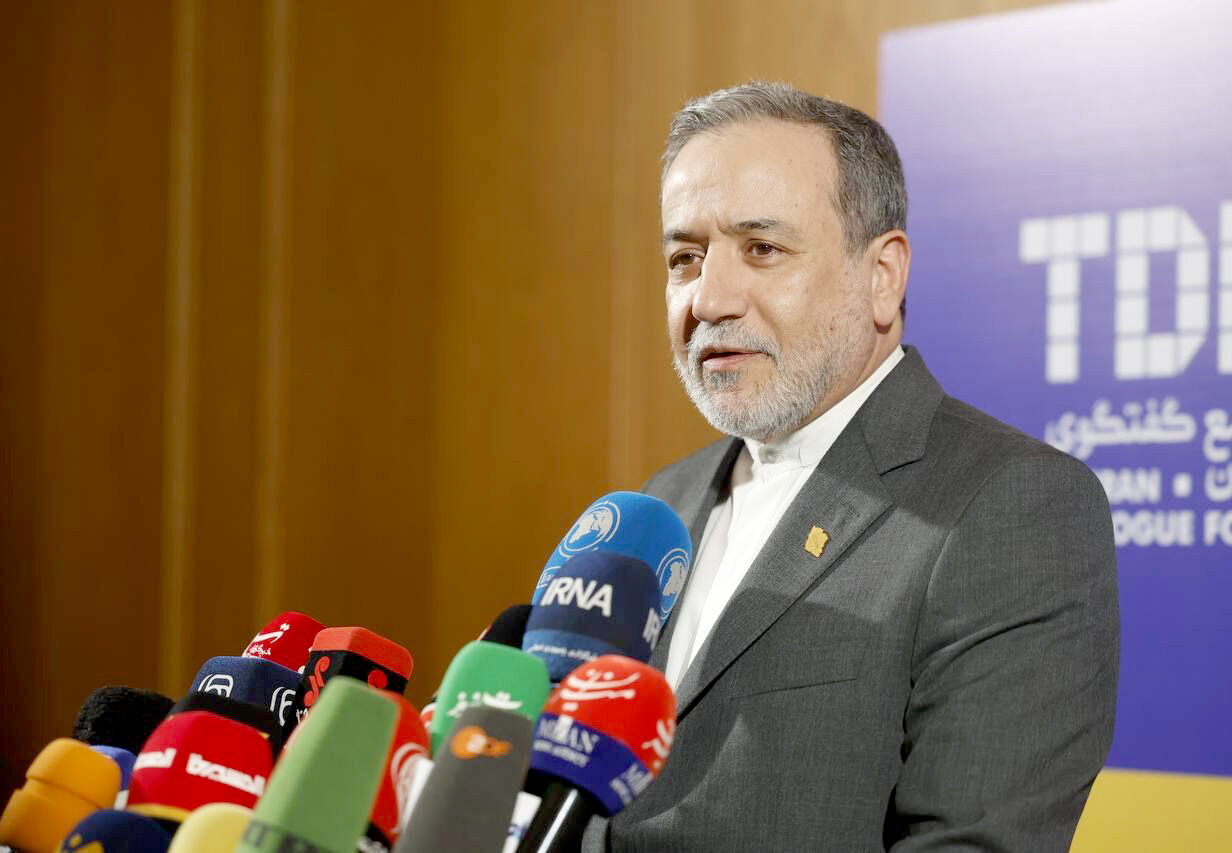 همچنان پیگیر دیپلماسی و طرفدار حل و فصل مسالمت‌آمیز اختلافات بین‌المللی هستیم