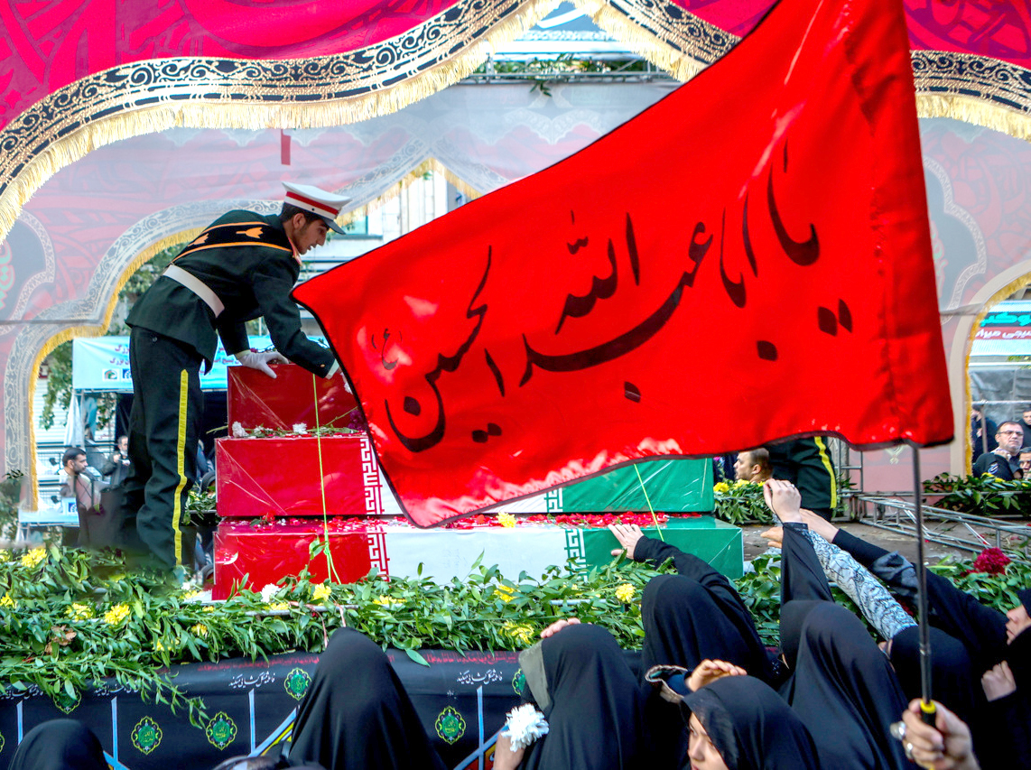 ارادت و وفاداری مردم ایران به شهدا و فداکاری‌های آنان در دوران دفاع مقدس