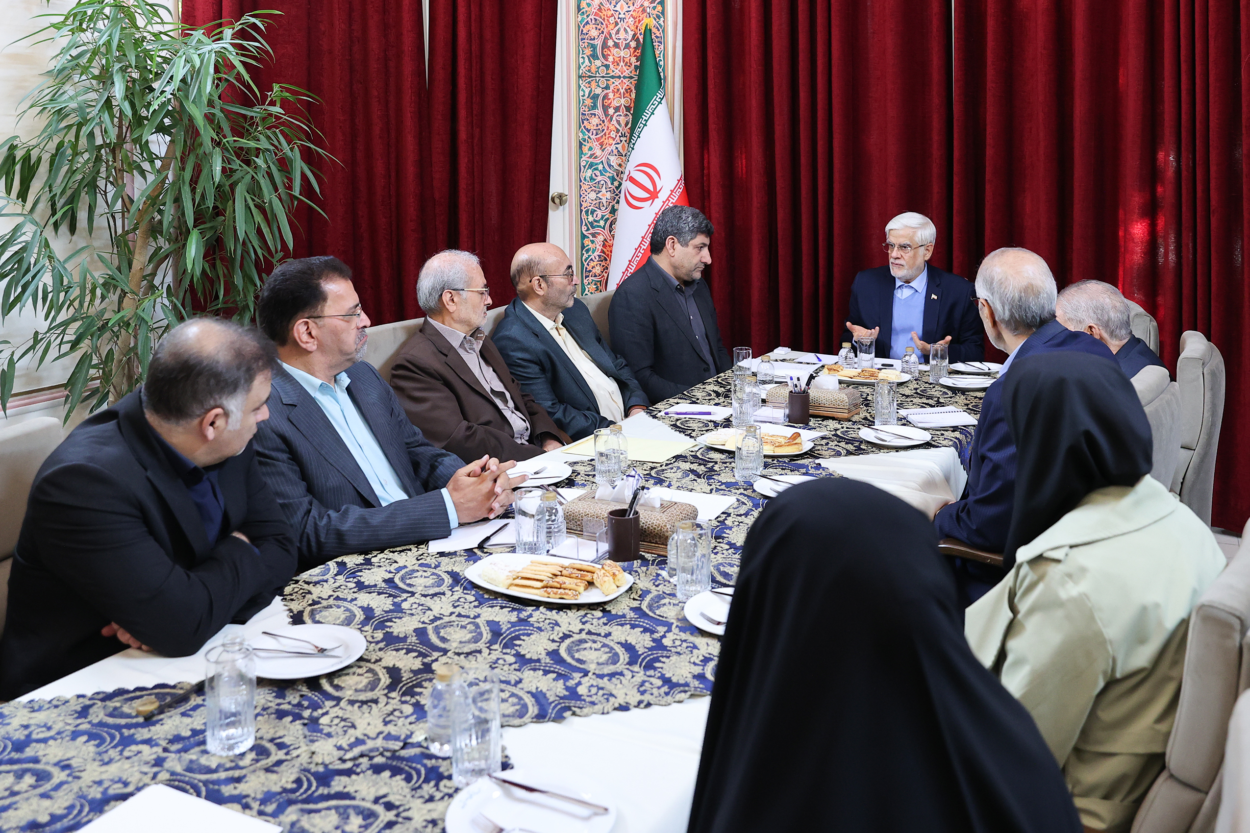 ارتباط دانشگاه و دولت باید تقویت شود