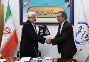 جهاد دانشگاهی می‌تواند نقش واسطه بین حاکمیت و مردم را ایفا کند