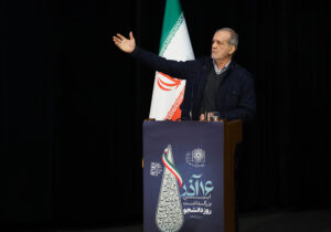 اینکه بخواهیم تصور کنیم کسی آن طرف هست که بخواهد به ما کمک کند خیال باطلی است