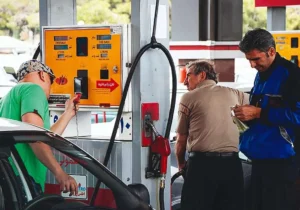 اجرای نرخ سوم بنزین از ۲۲ آذر؛ افزایش قیمت به ۵ هزار تومان در کارت جایگاه‌ها