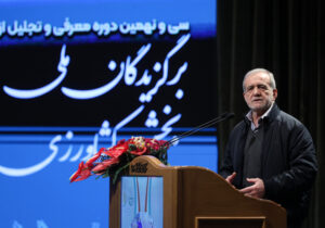 تلاش کشاورزانی که بهره‌وری، کیفیت، کاهش هزینه را محقق کرده‌اند شایسته تقدیر است