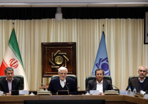 دکتر عارف:اولویت دولت وفاق ملی، تأمین و تضمین امنیت غذایی و بهبود معیشت مردم است