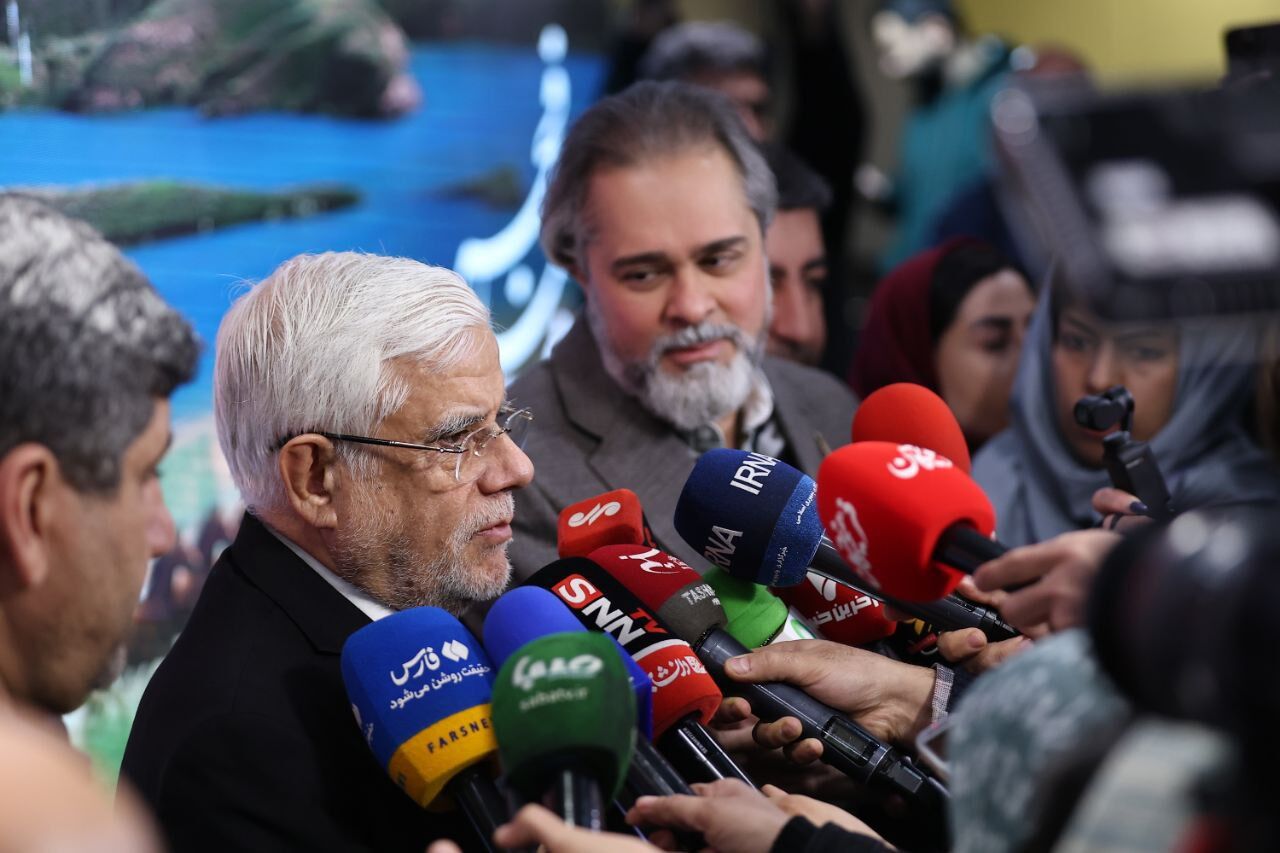 هنرمندان تنور انقلاب را گرم نگه داشته‌اند؛ پذیرش انتقادات سینماگران