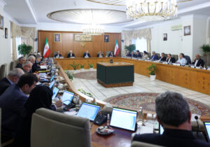 حضور هنرمندان در صحنه در فضای غبارآلود ناشی از حوادث تلخ اخیر قابل  تقدیر است