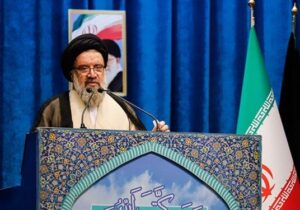 حضور مردم در صحنه، راز پیروزی انقلاب و نظام است