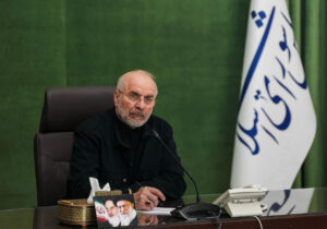 راه امام شهیدمان را با راست قامتی ادامه خواهیم داد