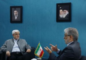 تأکید دکتر عارف بر بازسازی سریع و هماهنگی دستگاه‌ها در مدیریت پیامدهای جنگ