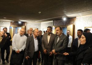 روایت هنرمندان از وقایع جنگ برای ثبت در تاریخ ضروری است